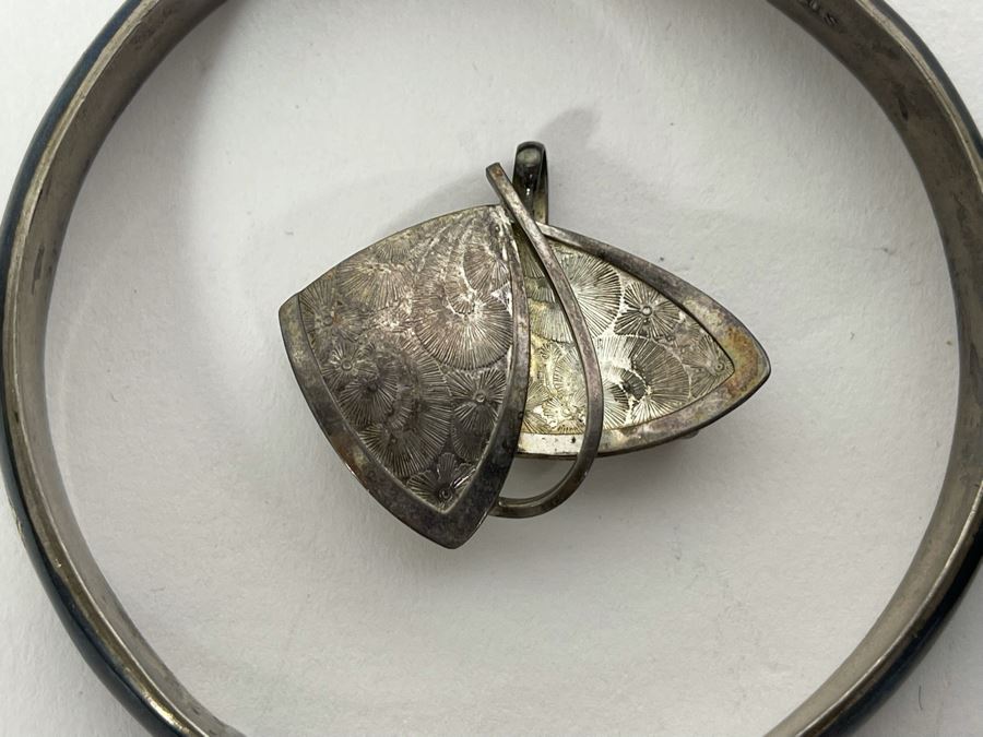 Pair Of Sterling Silver Bangle Bracelets, Sterling Silver Pendant And Sterling Silver Brooch Pin 38.9g [Photo 5]