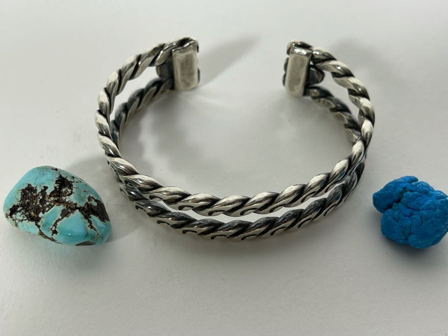 Sterling Silver Bracelet 2.5W 32.8g With Pair Of Turquoise Chunks [Photo 3]