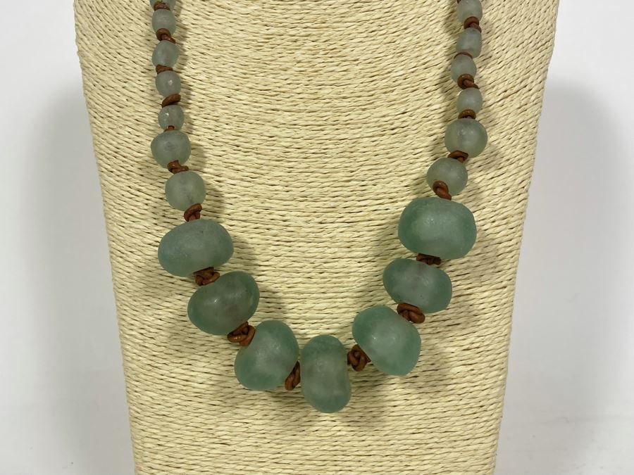 Glass Bead 22' Necklace [Photo 3]