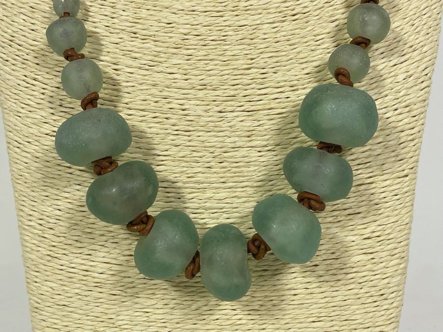 Glass Bead 22' Necklace [Photo 4]