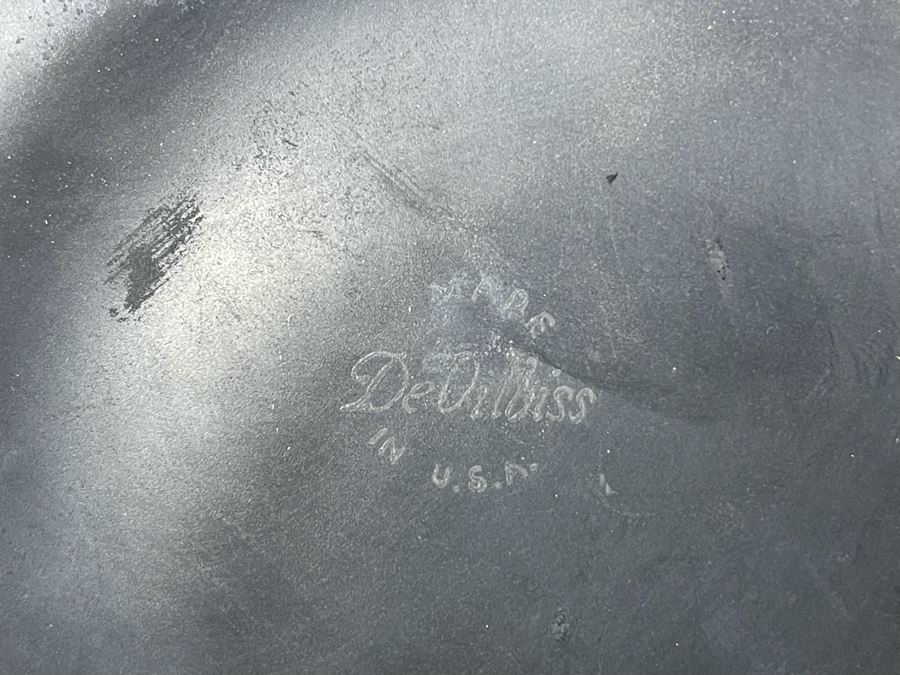 Pair Of Art Deco Lidded Powder Jars Gold And Black Is DeVilbiss [Photo 12]