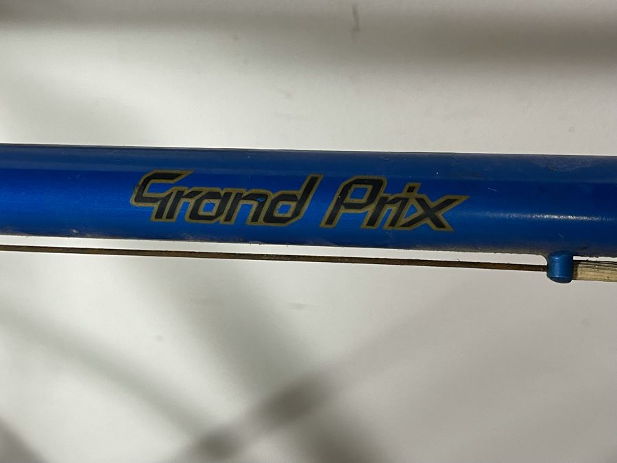 Vintage Raleigh Grand Prix Road Bike - Needs New Tires [Photo 6]