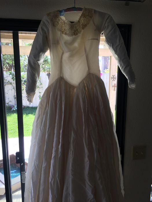 Vintage Wedding Gown [Photo 9]