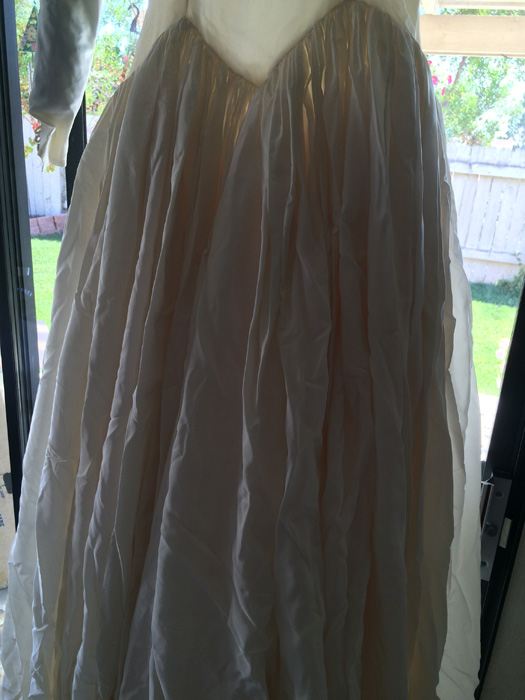 Vintage Wedding Gown [Photo 22]