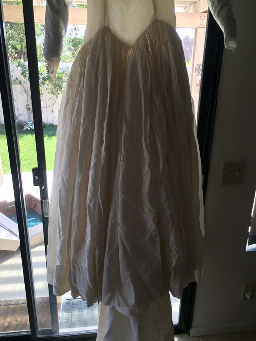 Vintage Wedding Gown [Photo 7]