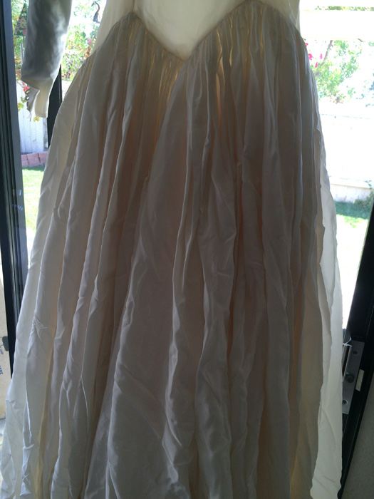 Vintage Wedding Gown [Photo 21]