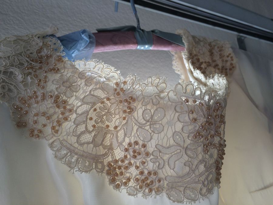 Vintage Wedding Gown [Photo 3]