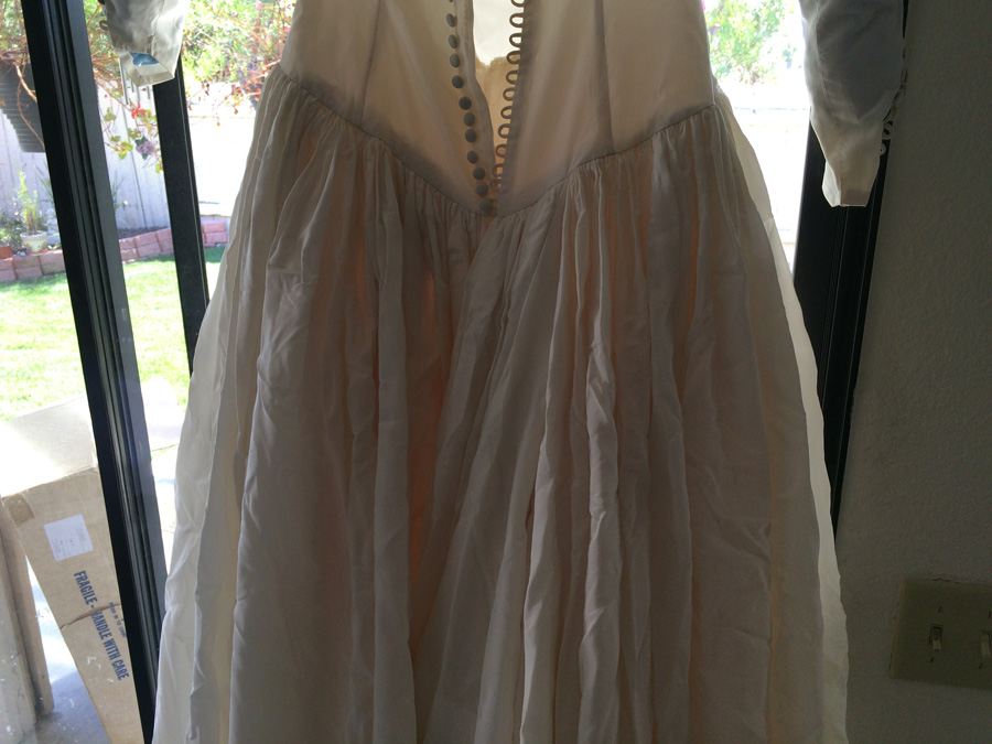 Vintage Wedding Gown [Photo 27]