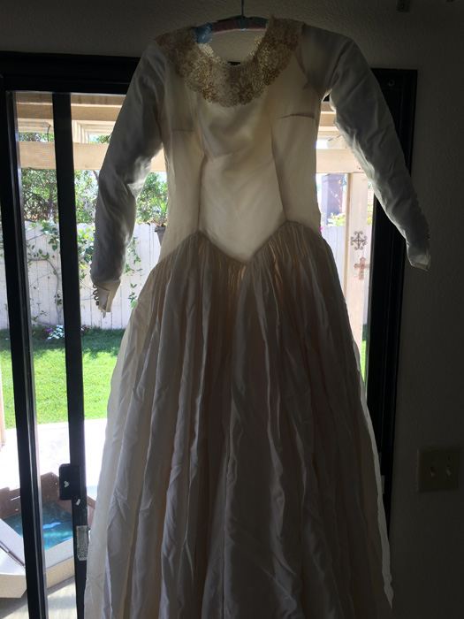 Vintage Wedding Gown [Photo 4]