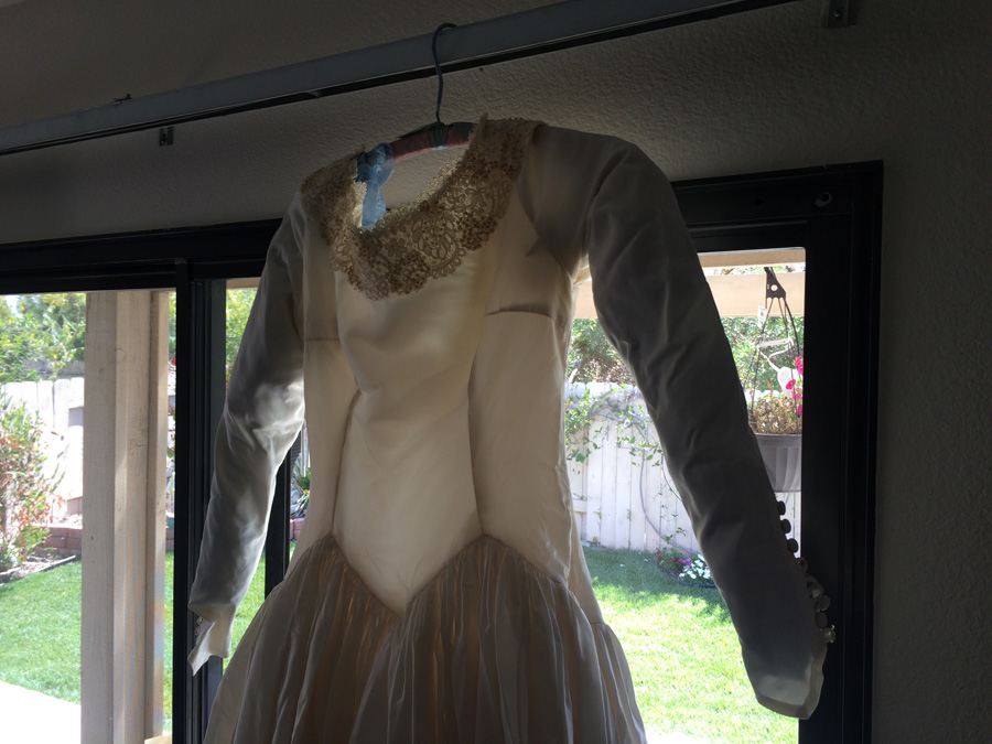 Vintage Wedding Gown [Photo 18]