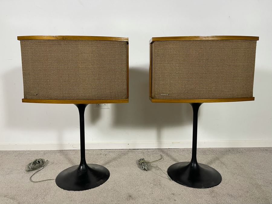 Vintage Pair Of Bose 901 Speakers With Black Tulip Bases 21W X 14D X 31H (Video Posted) [Photo 7]