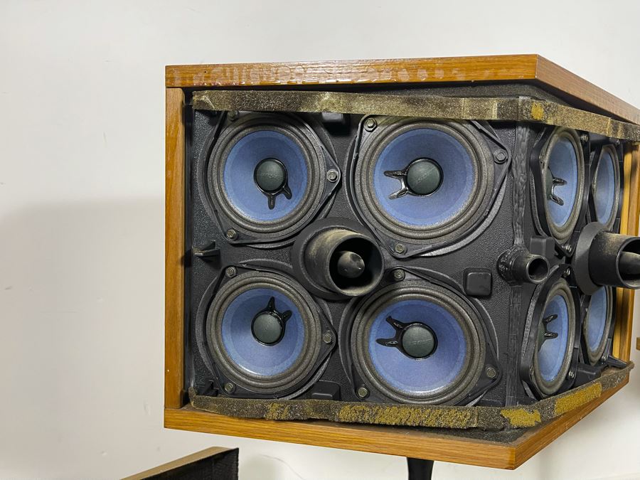 Vintage Pair Of Bose 901 Speakers With Black Tulip Bases 21W X 14D X 31H (Video Posted) [Photo 18]