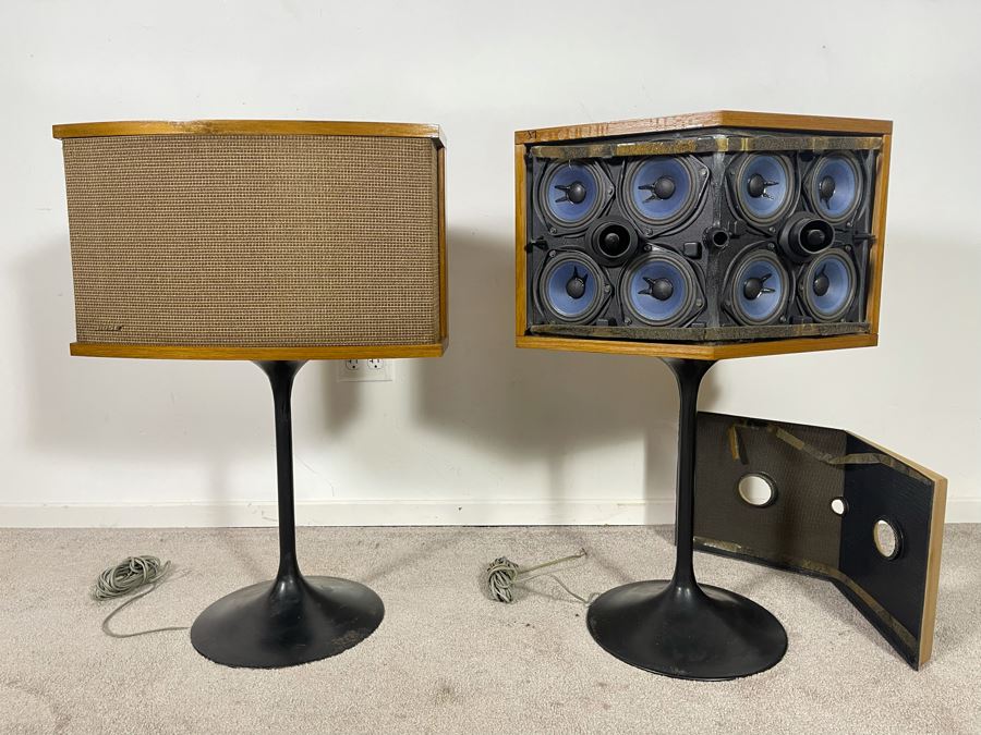Vintage Pair Of Bose 901 Speakers With Black Tulip Bases 21W X 14D X 31H (Video Posted) [Photo 4]