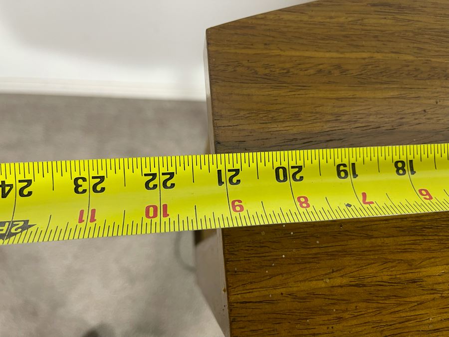 Vintage Pair Of Bose 901 Speakers With Black Tulip Bases 21W X 14D X 31H (Video Posted) [Photo 21]