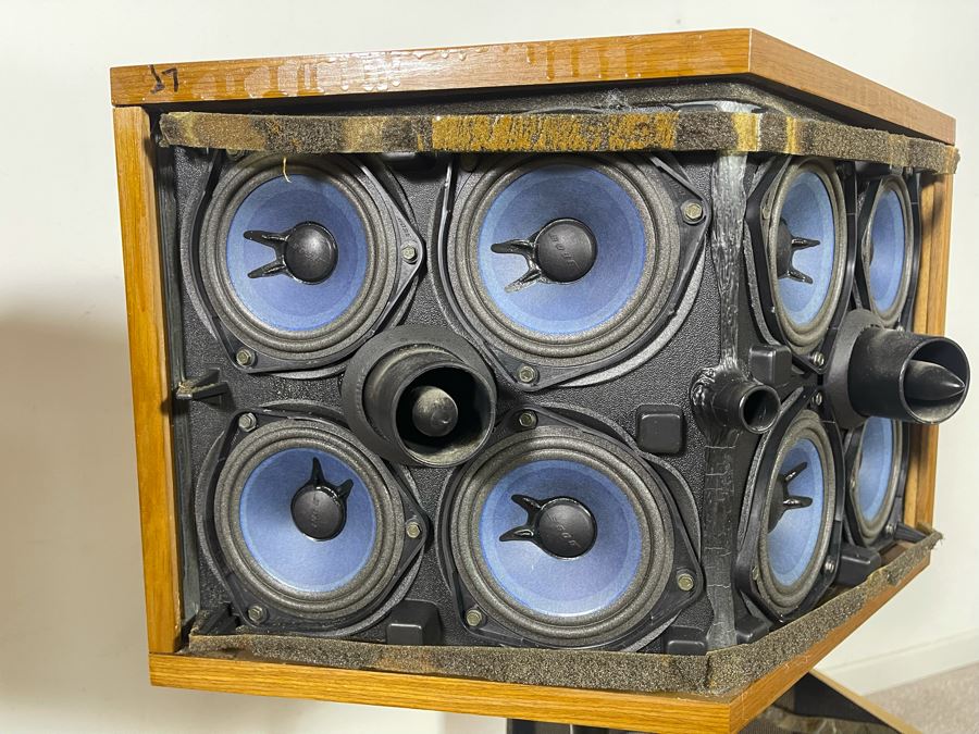 Vintage Pair Of Bose 901 Speakers With Black Tulip Bases 21W X 14D X 31H (Video Posted) [Photo 14]