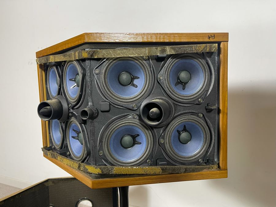 Vintage Pair Of Bose 901 Speakers With Black Tulip Bases 21W X 14D X 31H (Video Posted) [Photo 19]