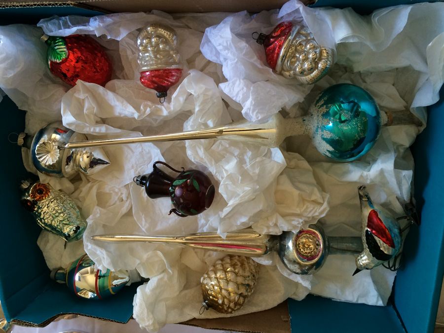 Vintage Christmas Ornament Lot [Photo 1]