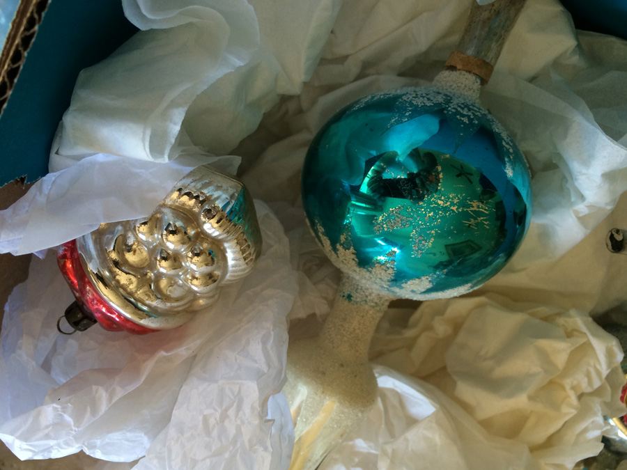 Vintage Christmas Ornament Lot [Photo 2]