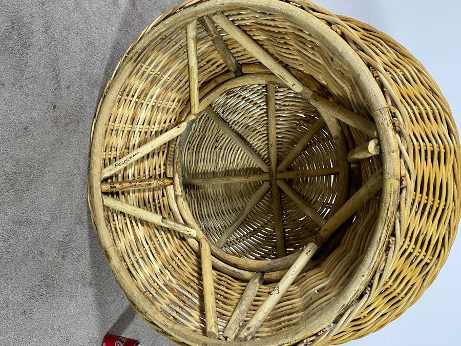 Woven Wicker Round Coffee Table 39R X 17H [Photo 7]