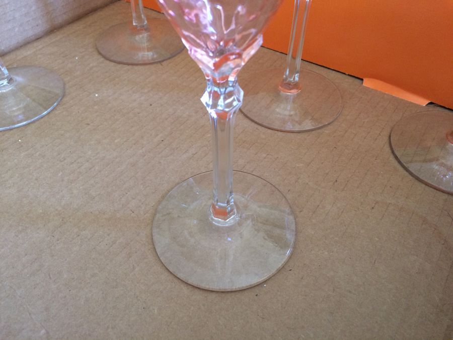 Stemware Lot - 5 Glasses [Photo 3]