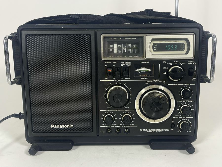 Panasonic SW Double Superheterodyne Portable Short Wave Radio System Model No RF-2900 Working