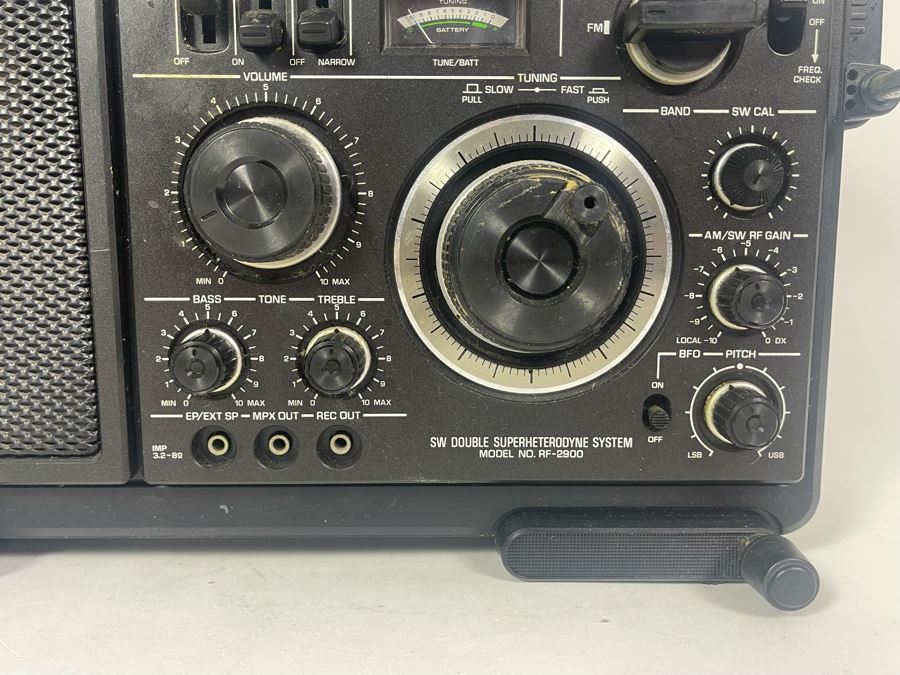 Panasonic SW Double Superheterodyne Portable Short Wave Radio System Model No RF-2900 Working [Photo 3]