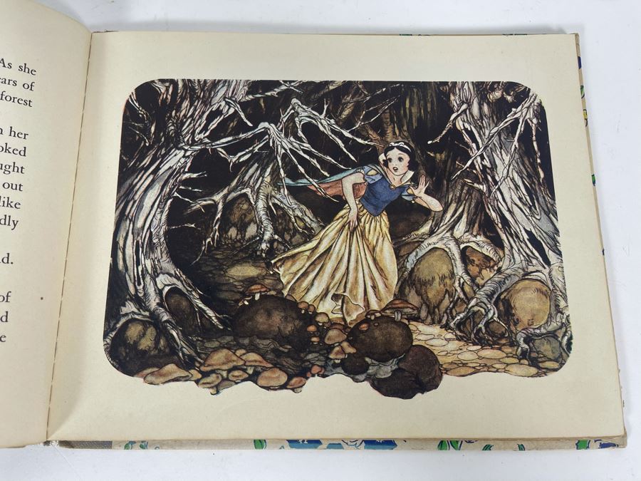 Vintage 1938 Snow White And The Seven Dwarfs Book Illustrated By Walt Disney From The Famous Picture [Photo 6]