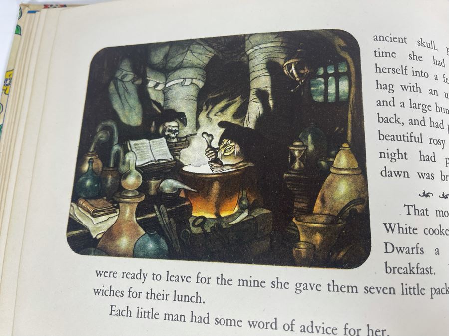 Vintage 1938 Snow White And The Seven Dwarfs Book Illustrated By Walt Disney From The Famous Picture [Photo 9]