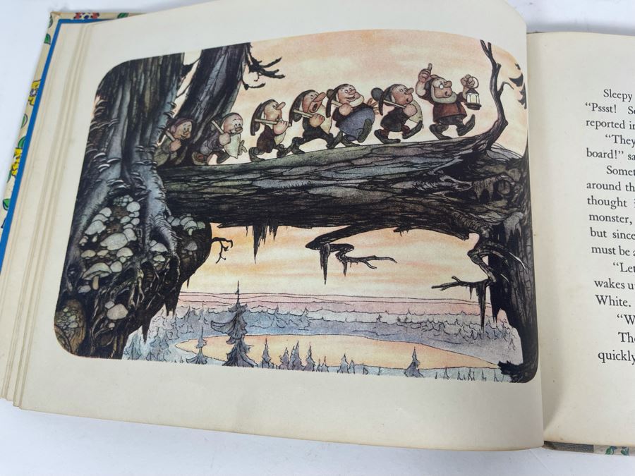 Vintage 1938 Snow White And The Seven Dwarfs Book Illustrated By Walt Disney From The Famous Picture [Photo 8]