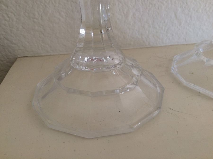 Pair of Glass Candle Holders [Photo 4]