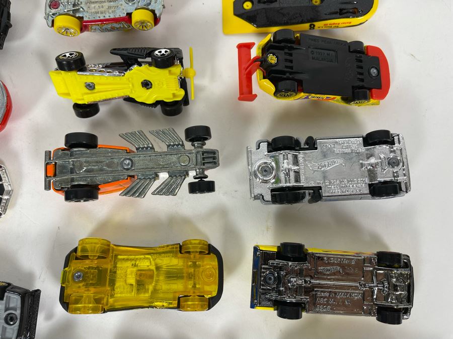 Vintage Mattel Hot Wheels Cars Lot - See Photos [Photo 23]