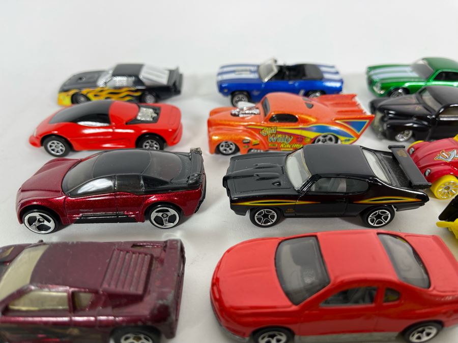 Vintage Mattel Hot Wheels Cars Lot - See Photos [Photo 12]