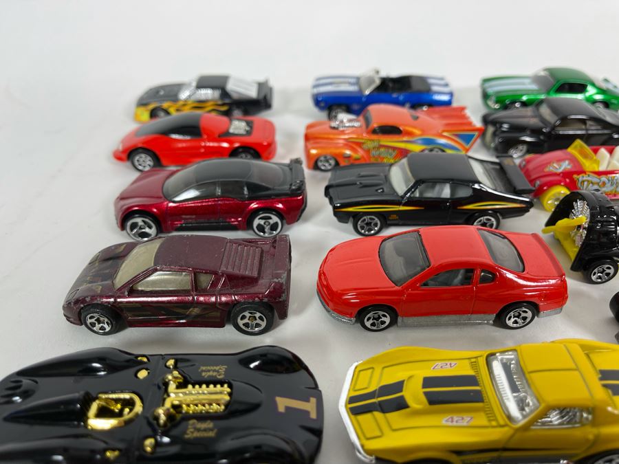 Vintage Mattel Hot Wheels Cars Lot - See Photos [Photo 11]