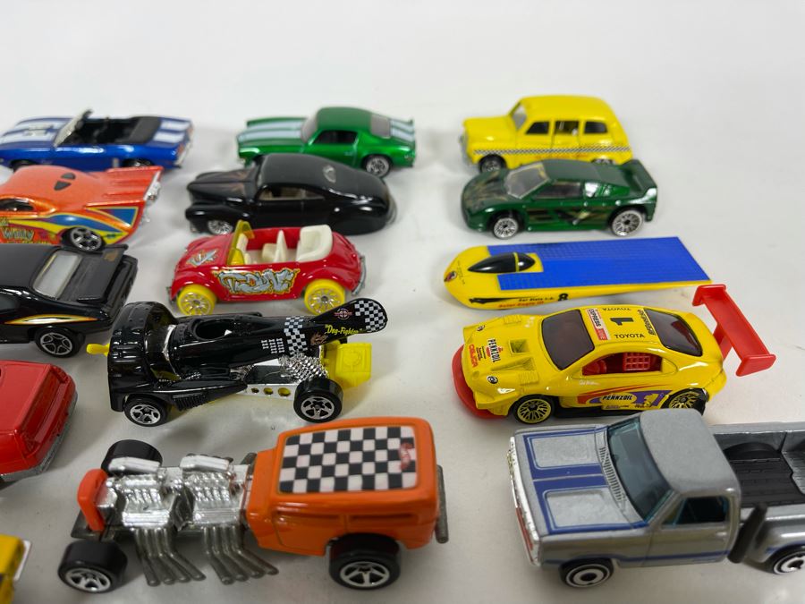 Vintage Mattel Hot Wheels Cars Lot - See Photos