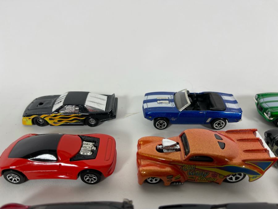 Vintage Mattel Hot Wheels Cars Lot - See Photos [Photo 19]