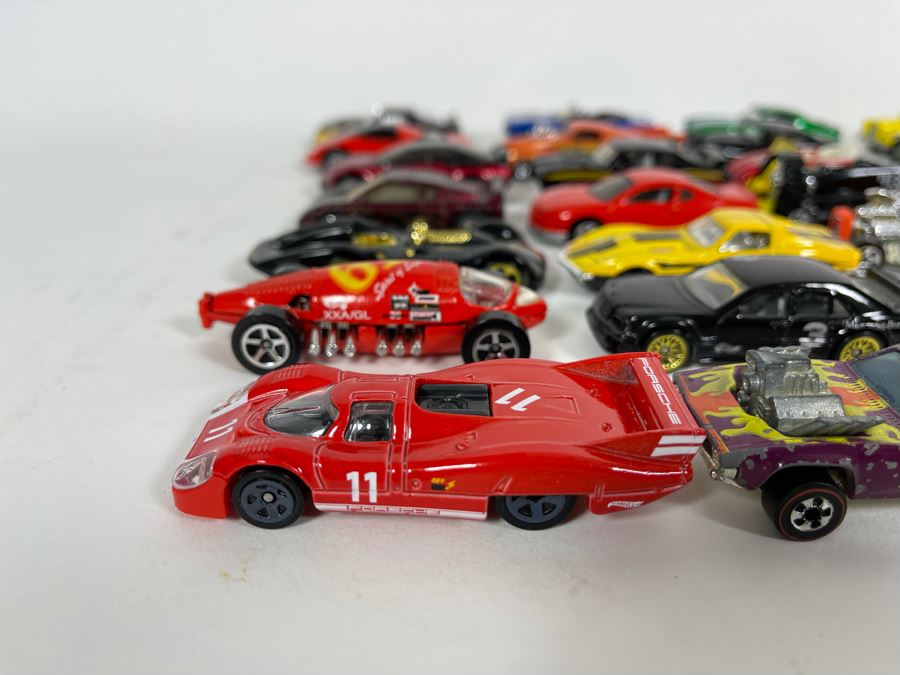 Vintage Mattel Hot Wheels Cars Lot - See Photos [Photo 4]