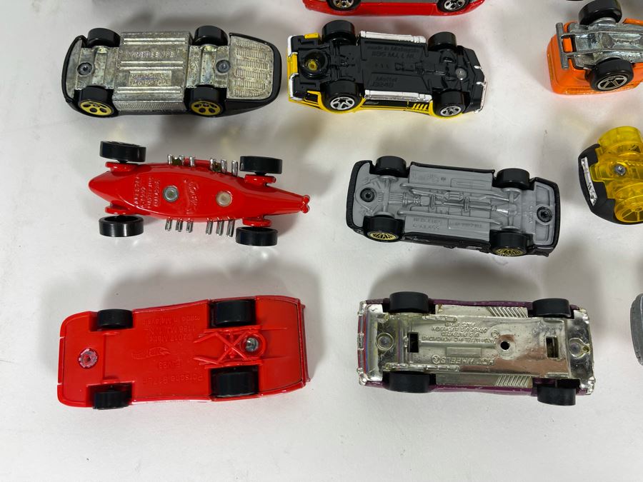 Vintage Mattel Hot Wheels Cars Lot - See Photos [Photo 21]