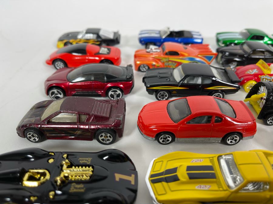 Vintage Mattel Hot Wheels Cars Lot - See Photos [Photo 16]