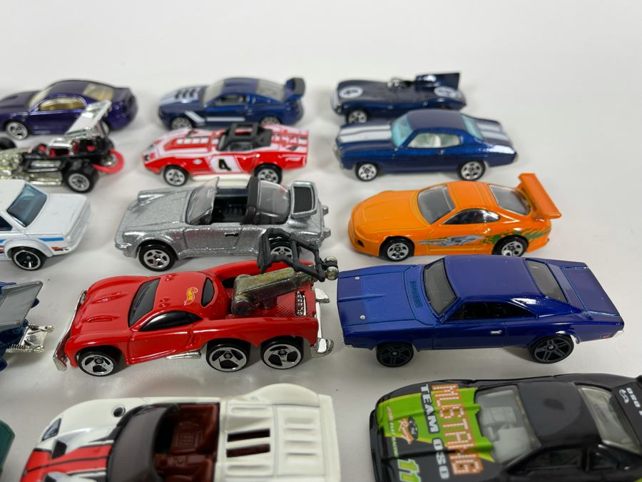 Vintage Mattel Hot Wheels Cars Lot - See Photos [Photo 10]