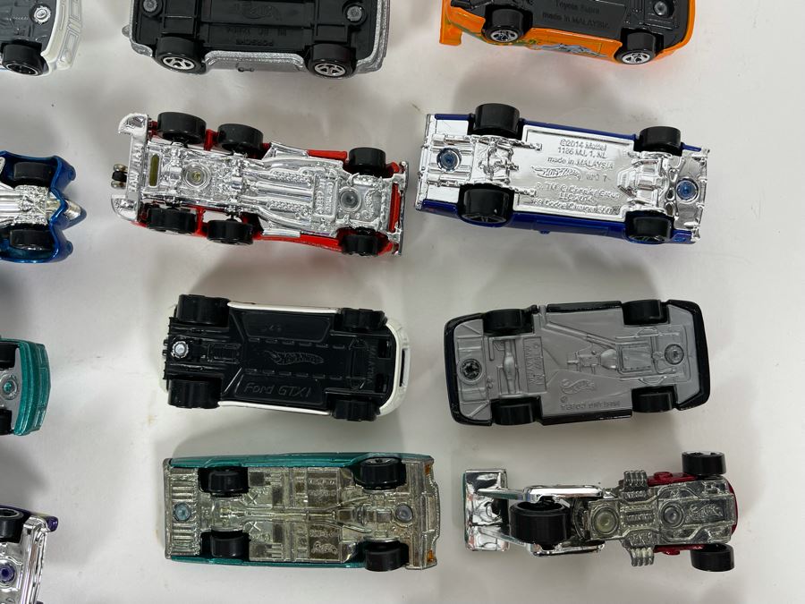 Vintage Mattel Hot Wheels Cars Lot - See Photos [Photo 16]