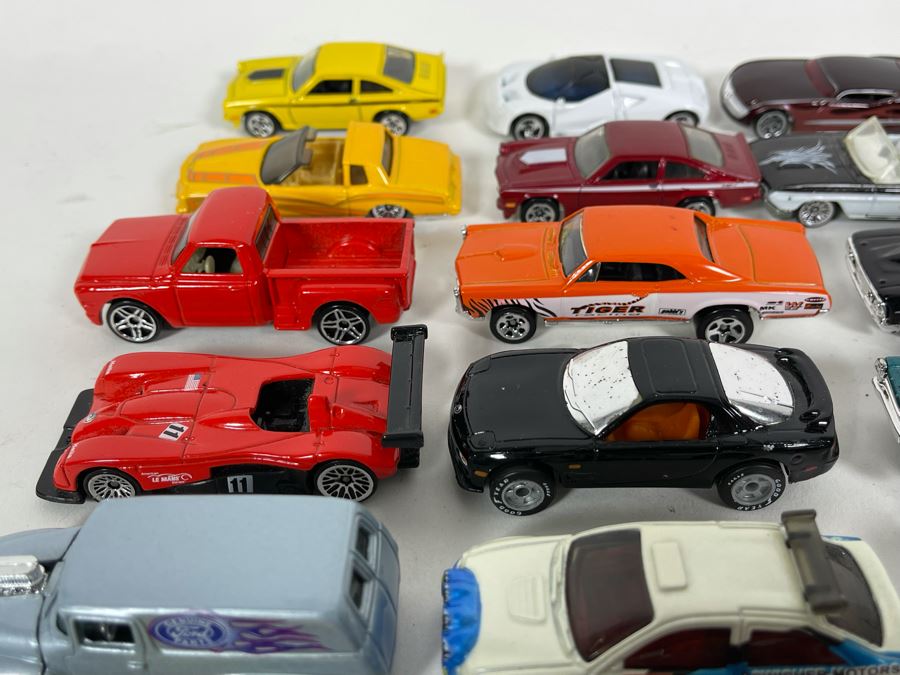 Vintage Mattel Hot Wheels Cars Lot - See Photos [Photo 11]