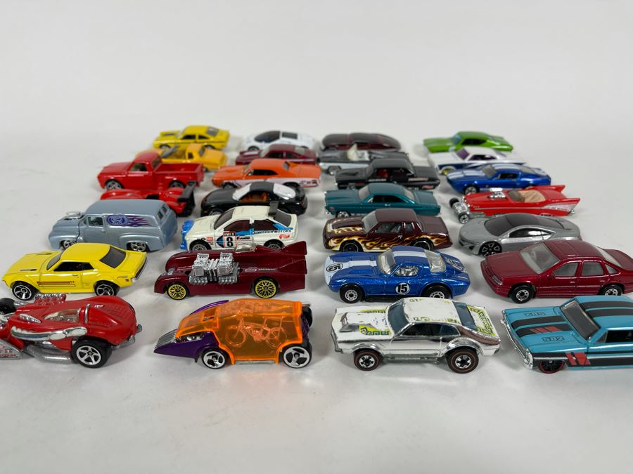 Vintage Mattel Hot Wheels Cars Lot - See Photos [Photo 2]