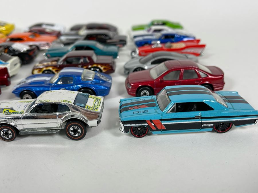 Vintage Mattel Hot Wheels Cars Lot - See Photos [Photo 5]