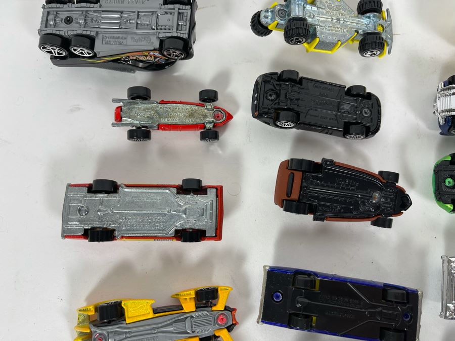Vintage Mattel Hot Wheels Cars Lot - See Photos [Photo 17]