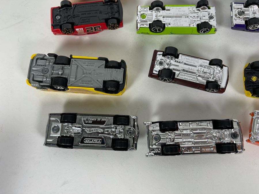 Vintage Mattel Hot Wheels Cars Lot - See Photos [Photo 13]