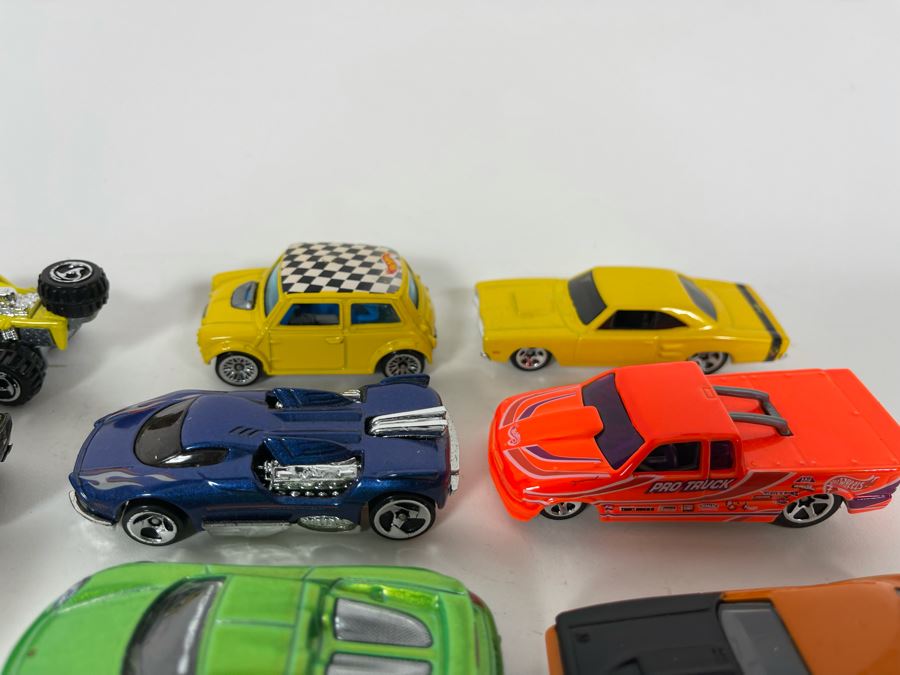 Vintage Mattel Hot Wheels Cars Lot - See Photos [Photo 10]