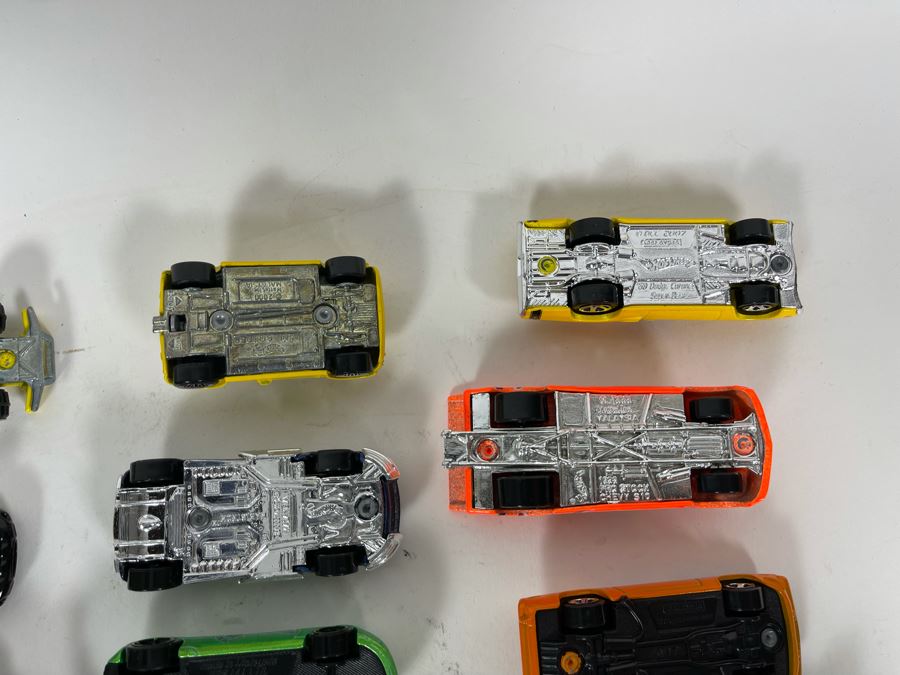 Vintage Mattel Hot Wheels Cars Lot - See Photos [Photo 19]