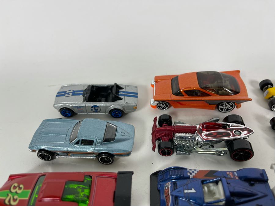 Vintage Mattel Hot Wheels Cars Lot - See Photos