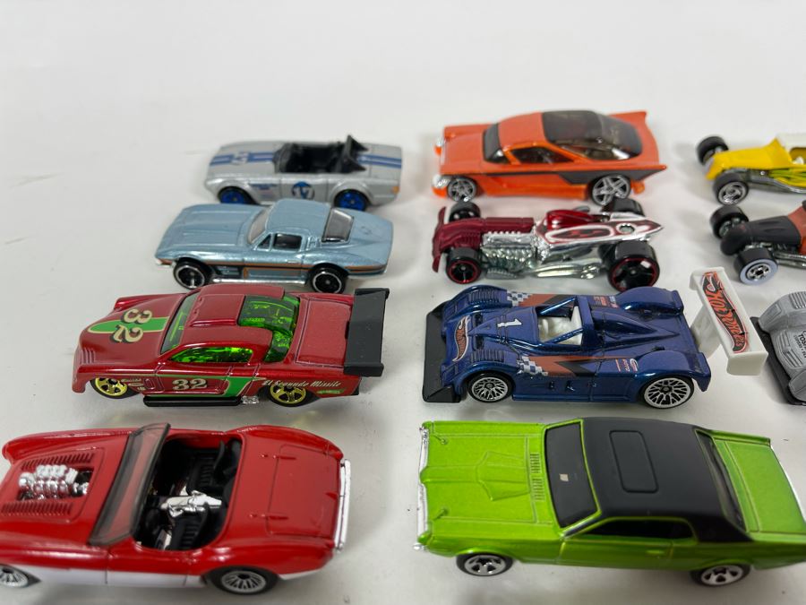 Vintage Mattel Hot Wheels Cars Lot - See Photos [Photo 10]