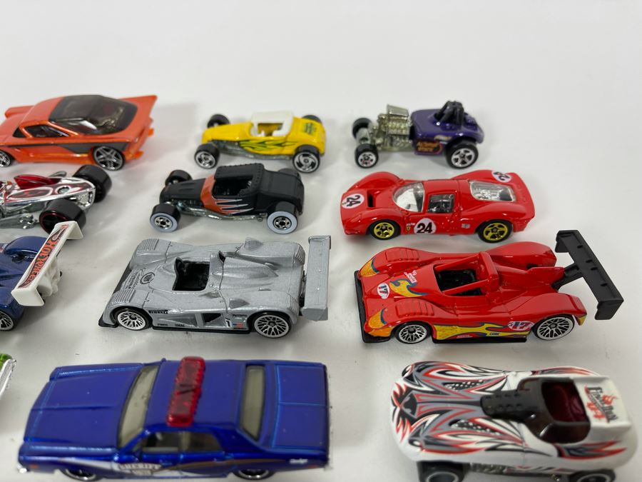 Vintage Mattel Hot Wheels Cars Lot - See Photos [Photo 11]